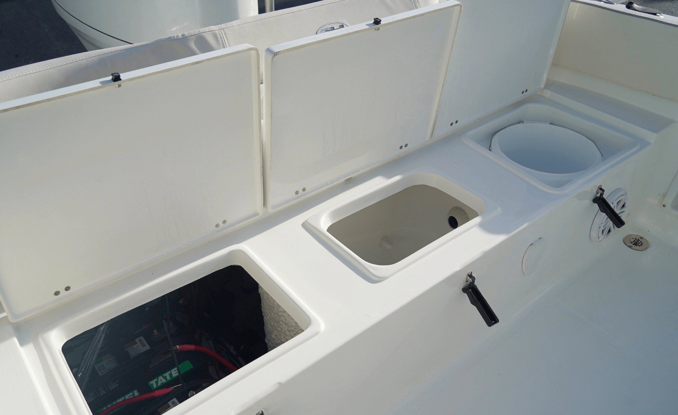 2027 SEA HUNT ULTRA 219 - Image 14
