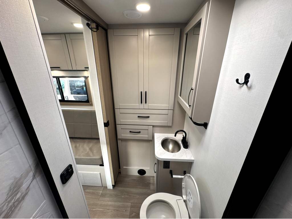 2027 ENTEGRA COACH ODYSSEY 20SF - Image 17
