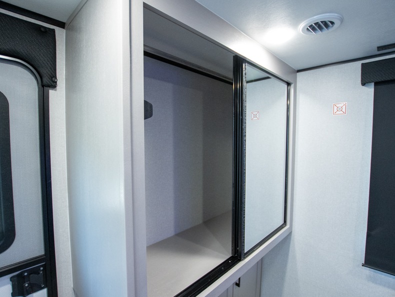 2026 Jayco Jay Feather 24FK - Image 16