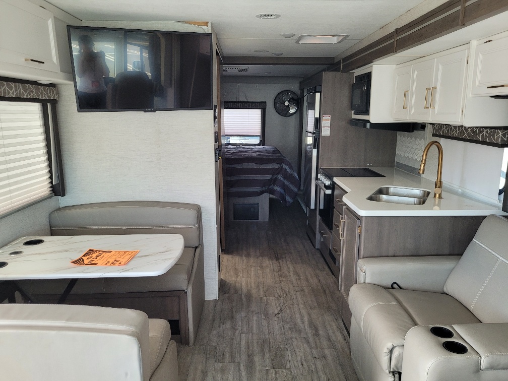 2024 Thor Motor Coach A.C.E. 29D - Image 7