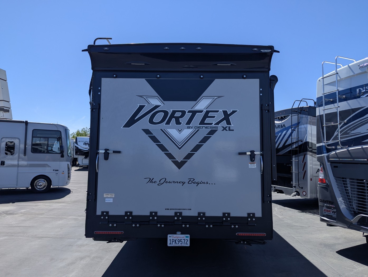 2025 Genesis Supreme Vortex V2715FSXL - Image 9