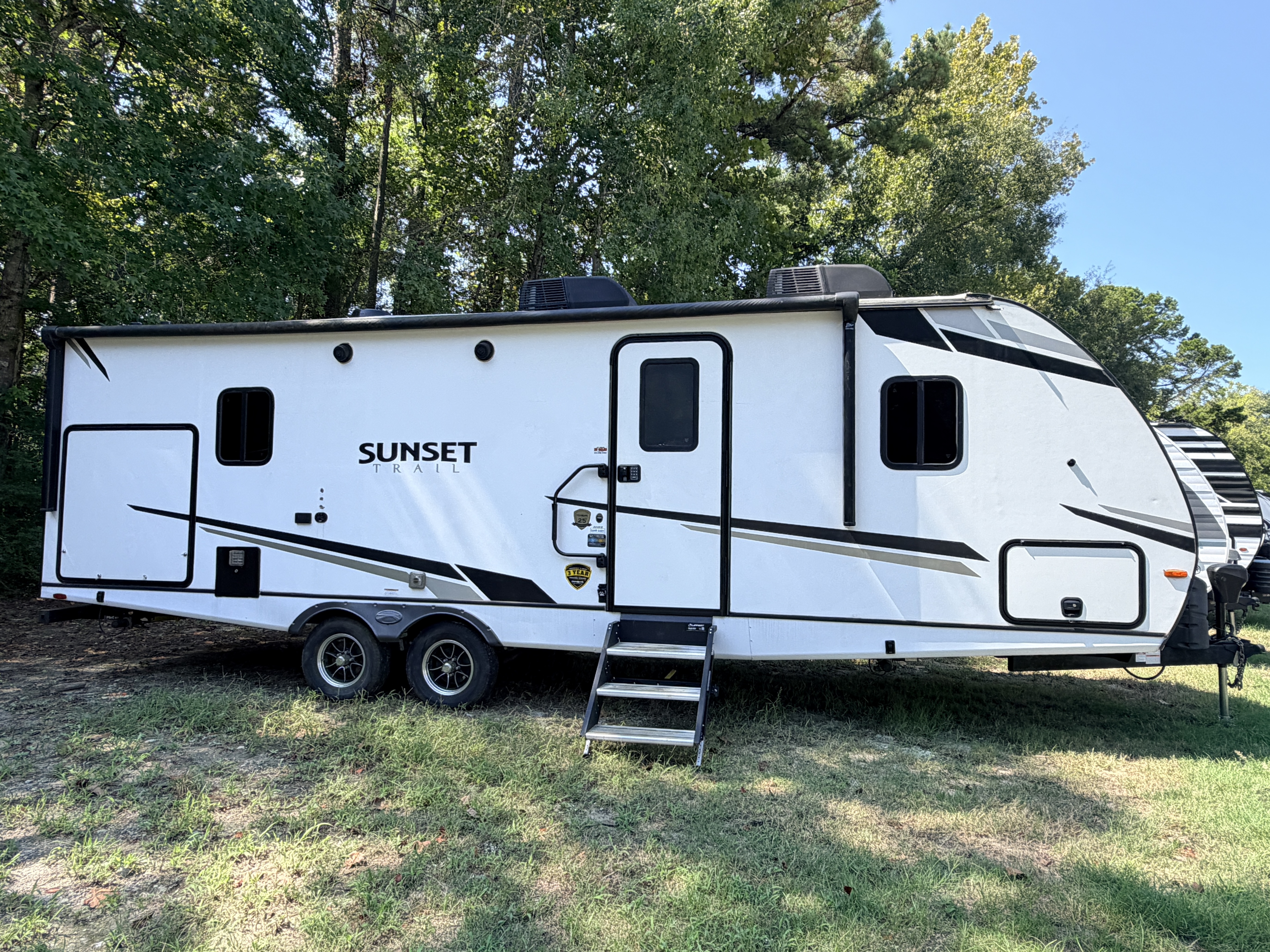 2022 CrossRoads Sunset Trail Super Lite SS253RB - Image 4