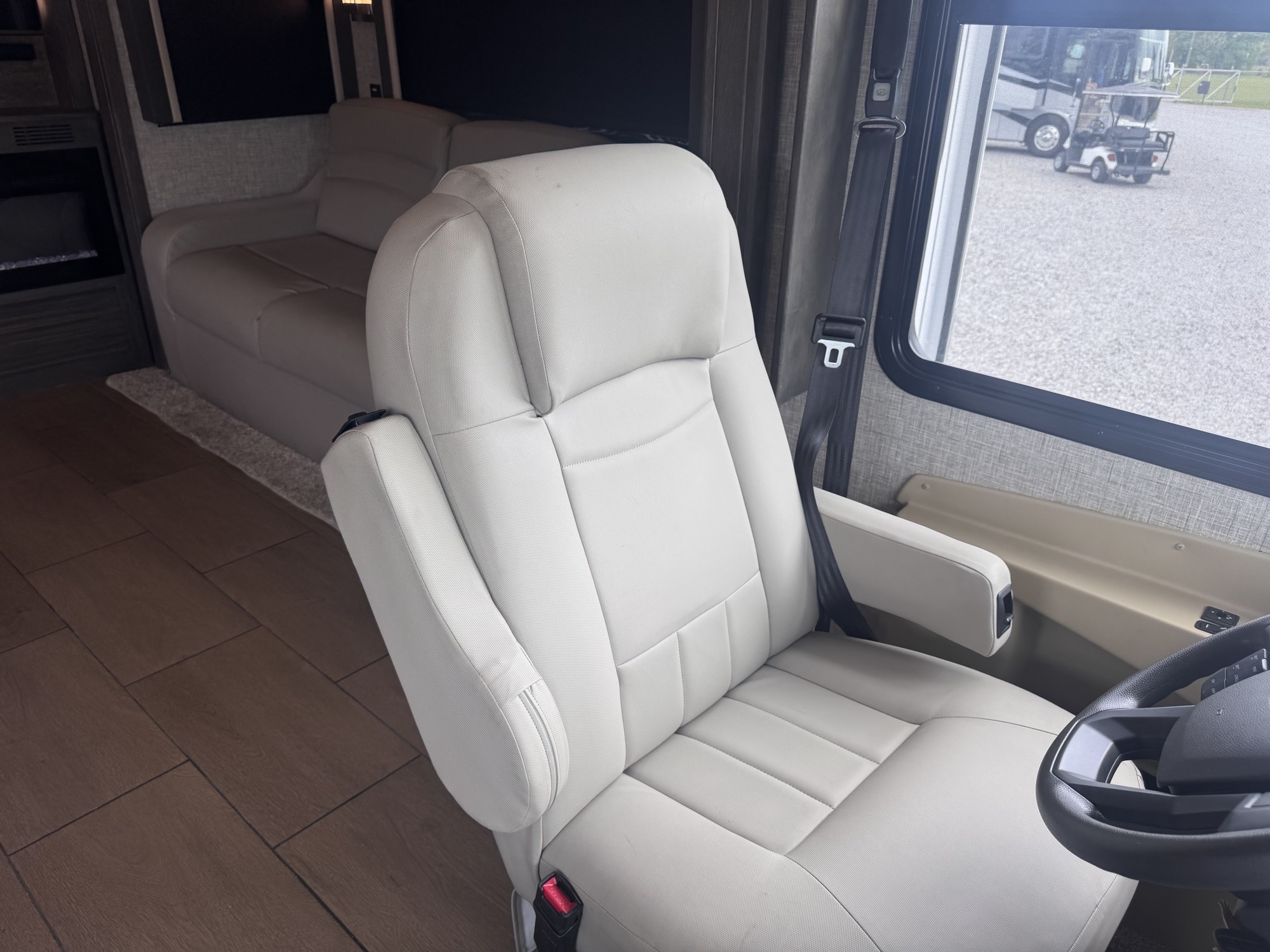 2023 TIFFIN ALLEGRO 34 PA - Image 7