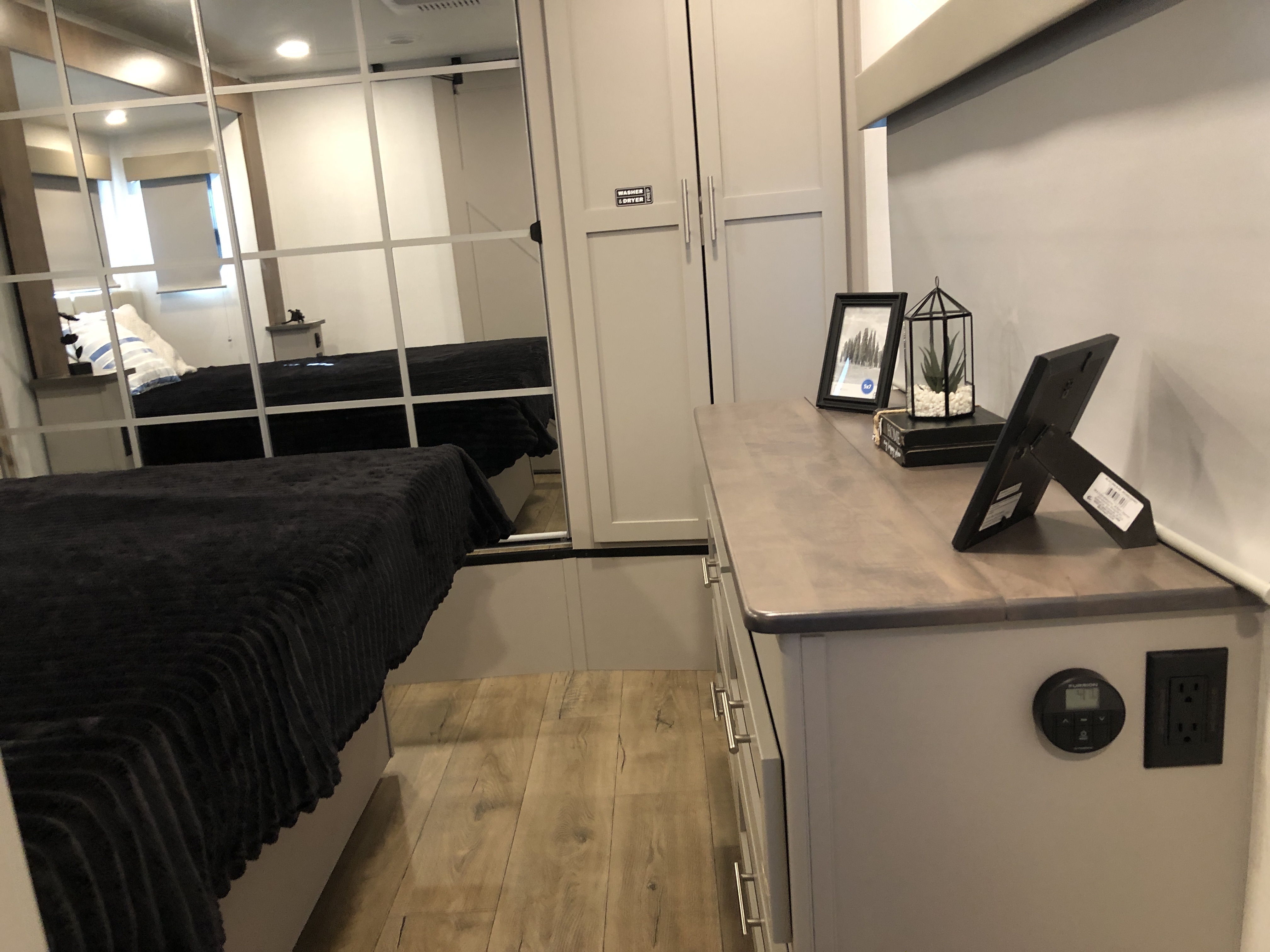 2026 Alliance RV Avenue 332RL - Image 25
