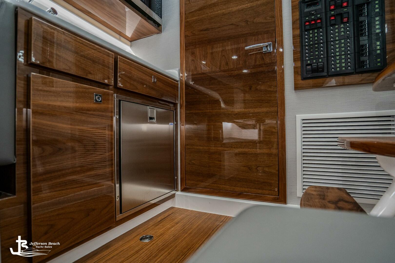 2025 Valhalla Boatworks V-46 - Image 33