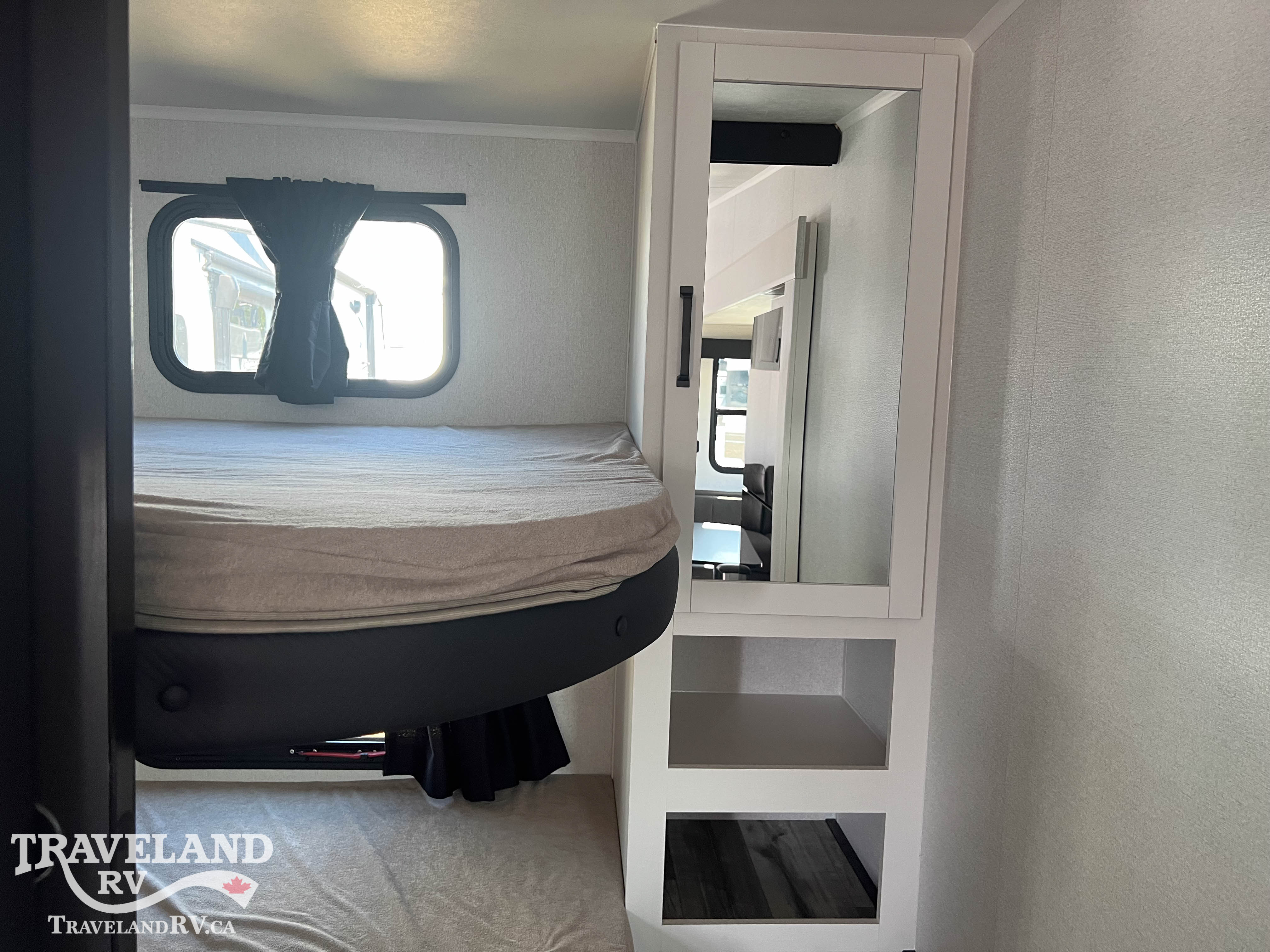 2027 Highland Ridge Roamer Light Duty 28DBSS - Image 22
