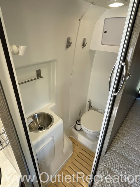2019 Winnebago Travato 59G - Image 22