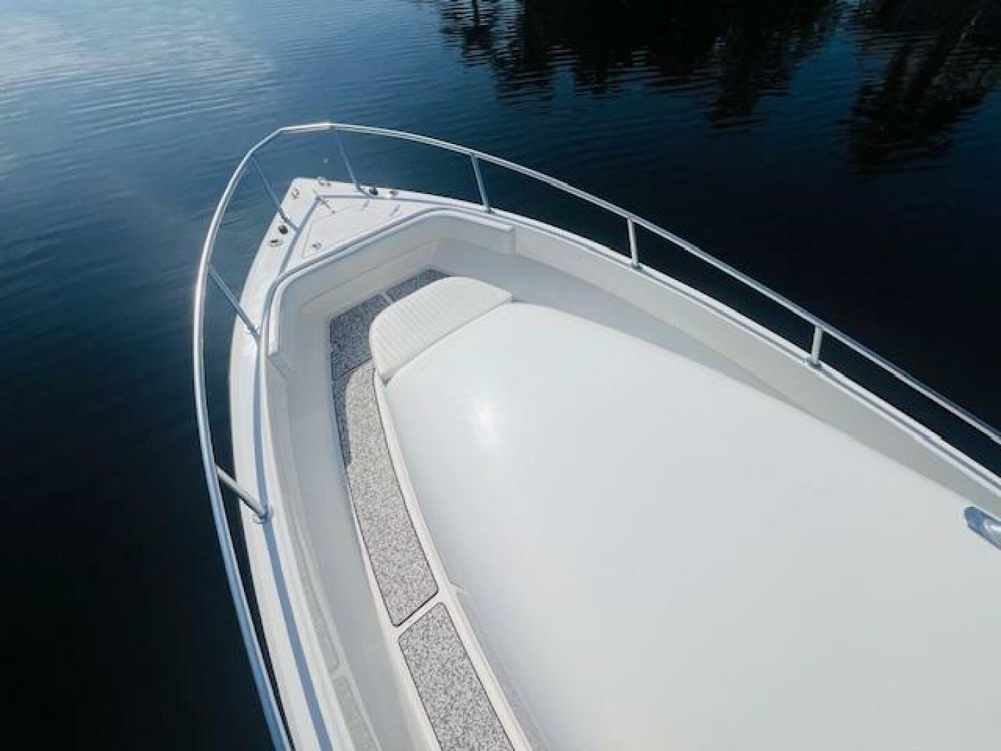1999 Venture 34 Walkaround with Tower - Image 25