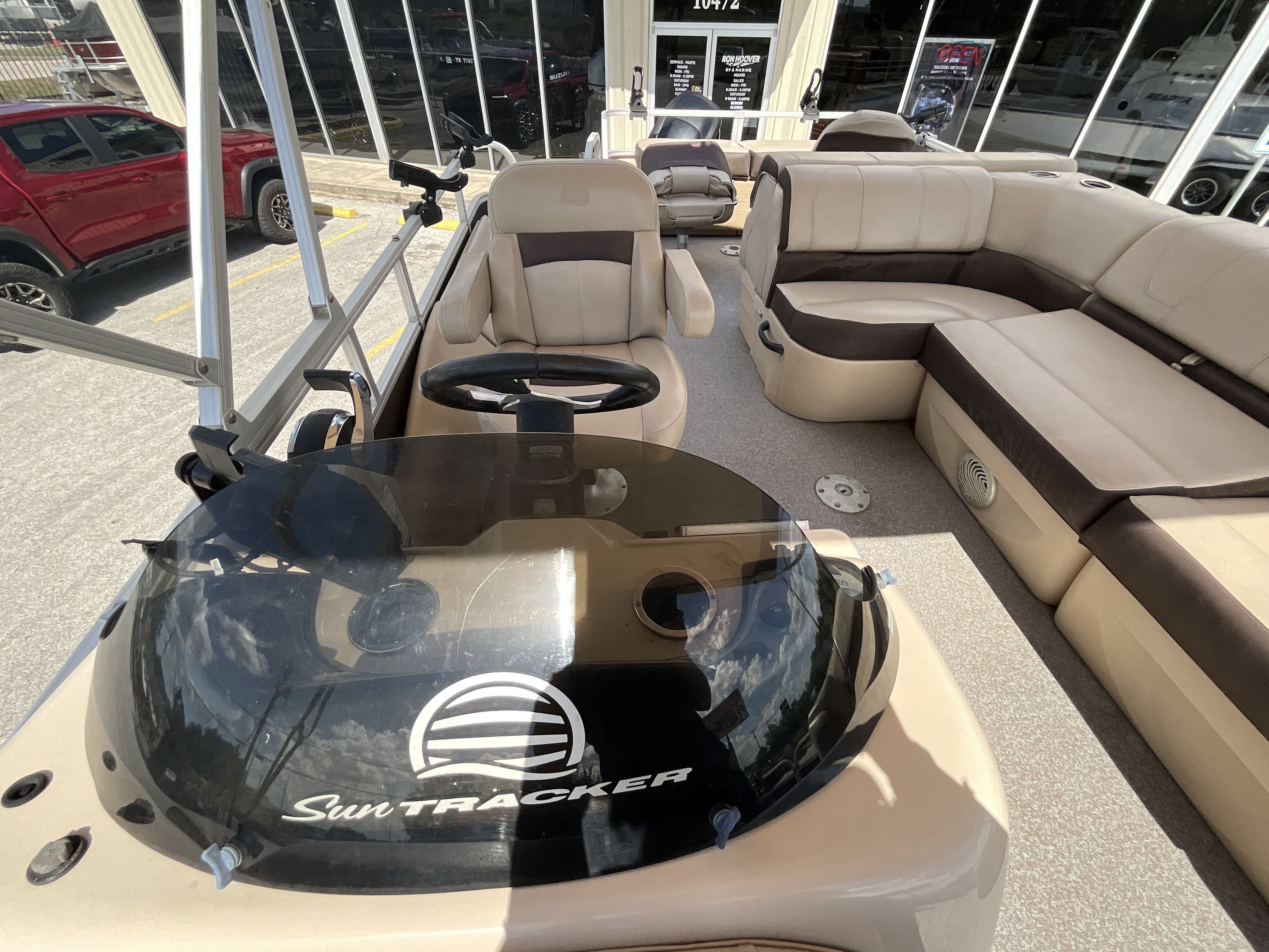 2018 TRACKER 2018 PARTY BARGE 24 XP3 - Image 18