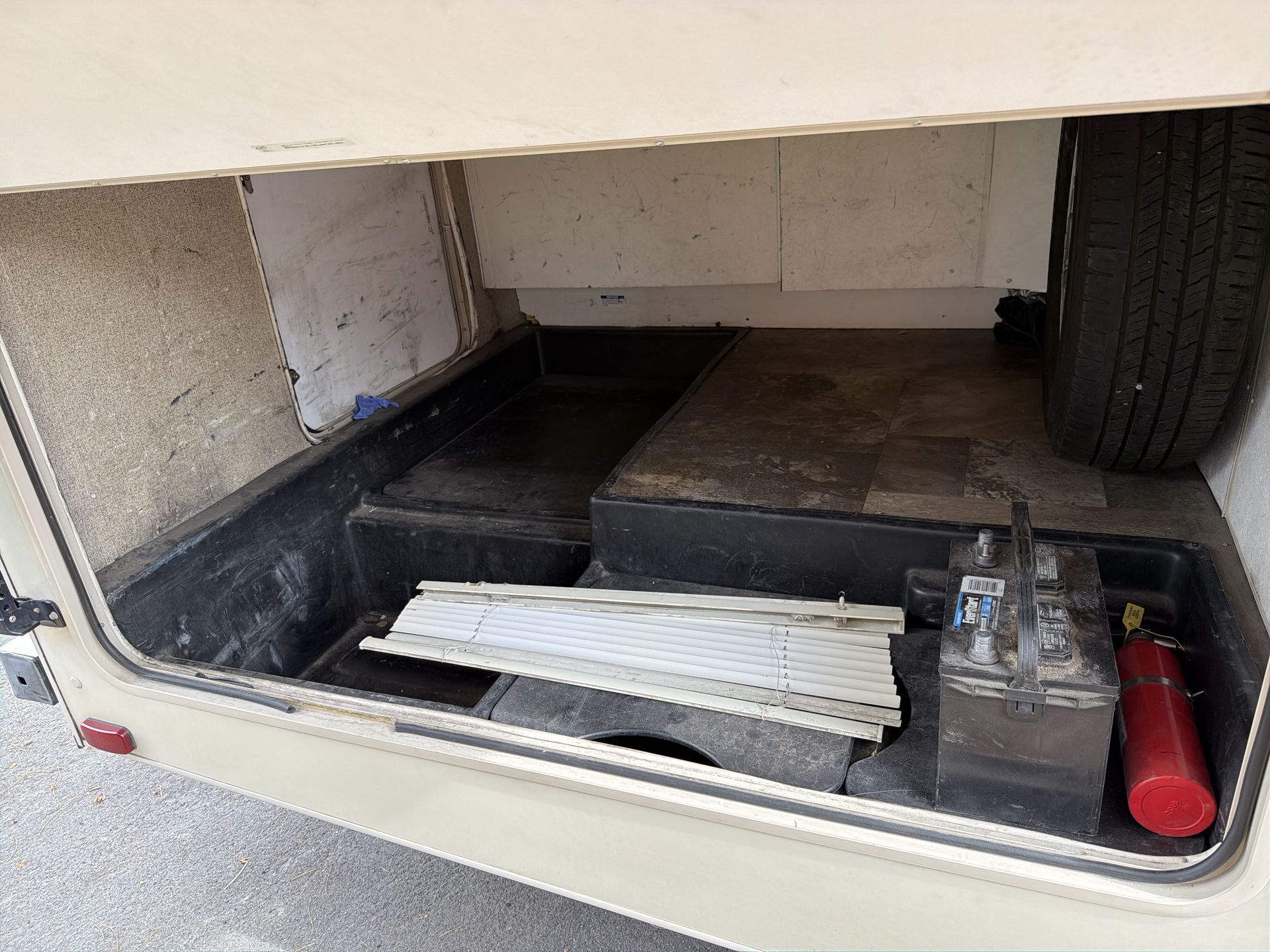 2019 Coachmen Leprechaun 230CB - Image 11