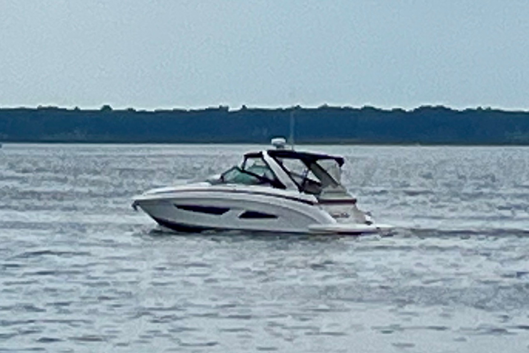2017 Regal 33 Express - Image 5