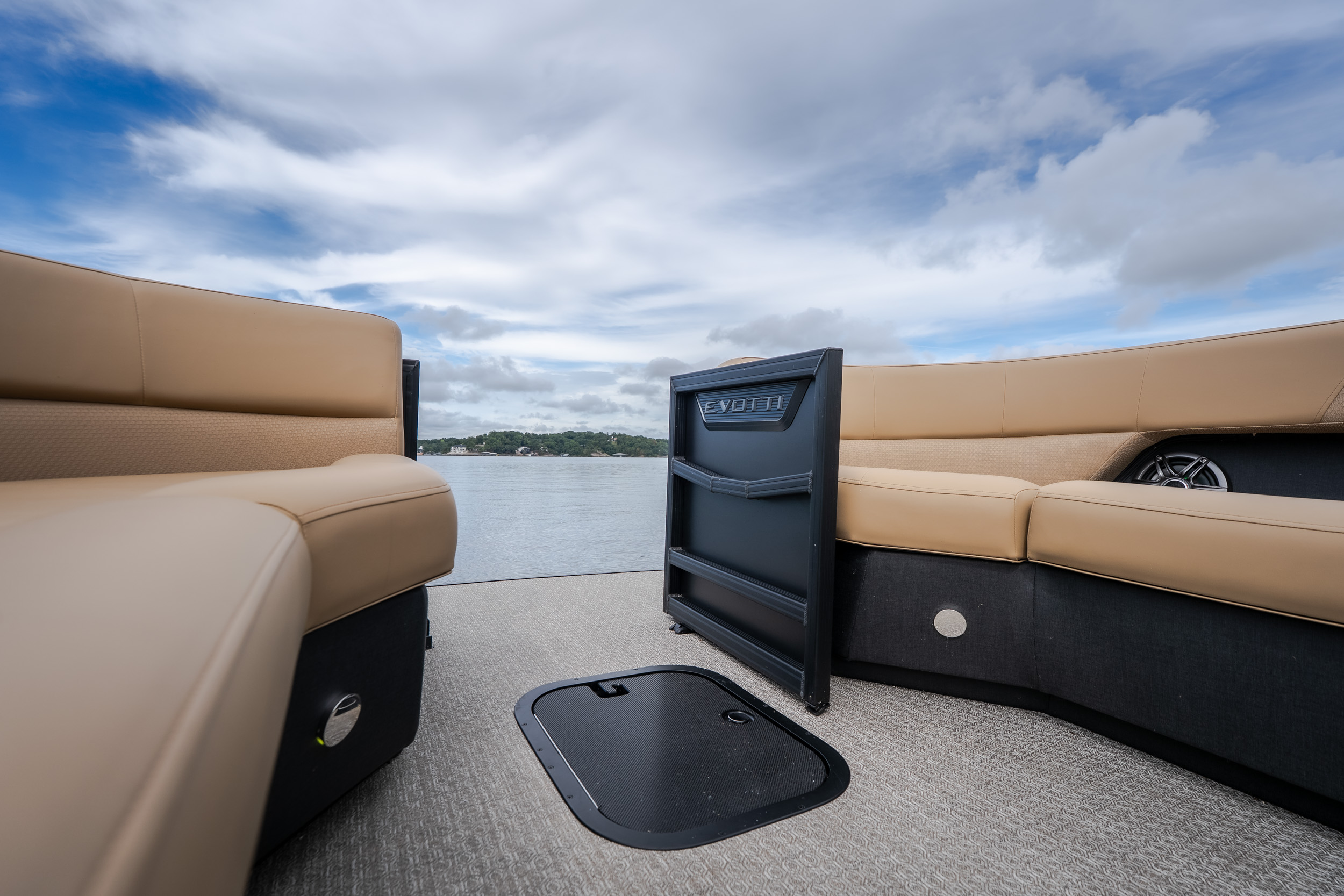 2026 Evotti 525 Quad Lounge - Image 14