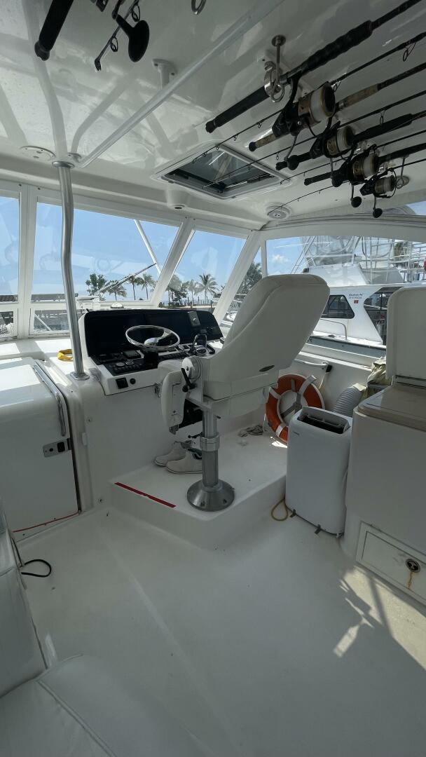 2006 Luhrs 41 Open - Image 7