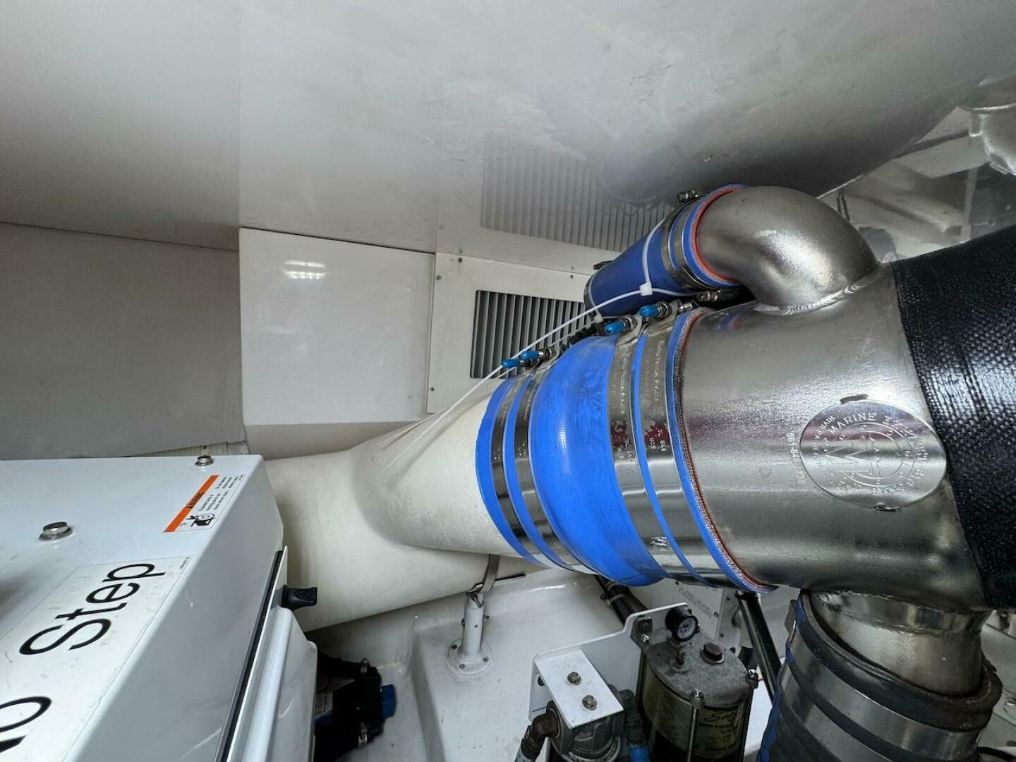 2007 VIKING 52 Convertible Base - Image 42