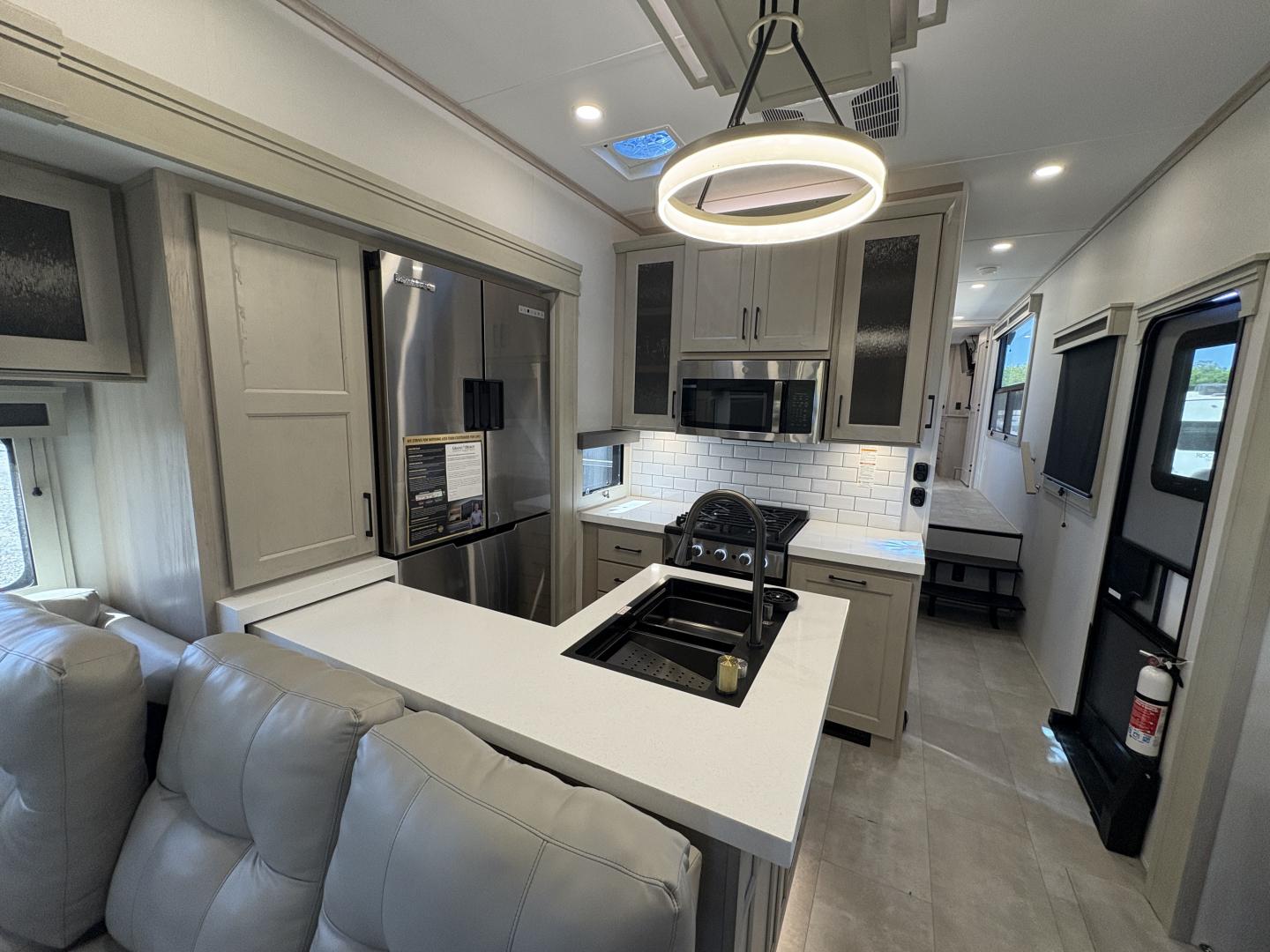 2025 Grand Design Solitude 388MBS - Image 12