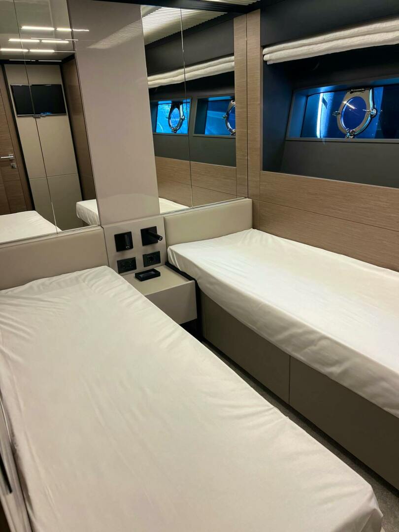 2019 Ferretti Yachts Ferretti 780 Base - Image 24
