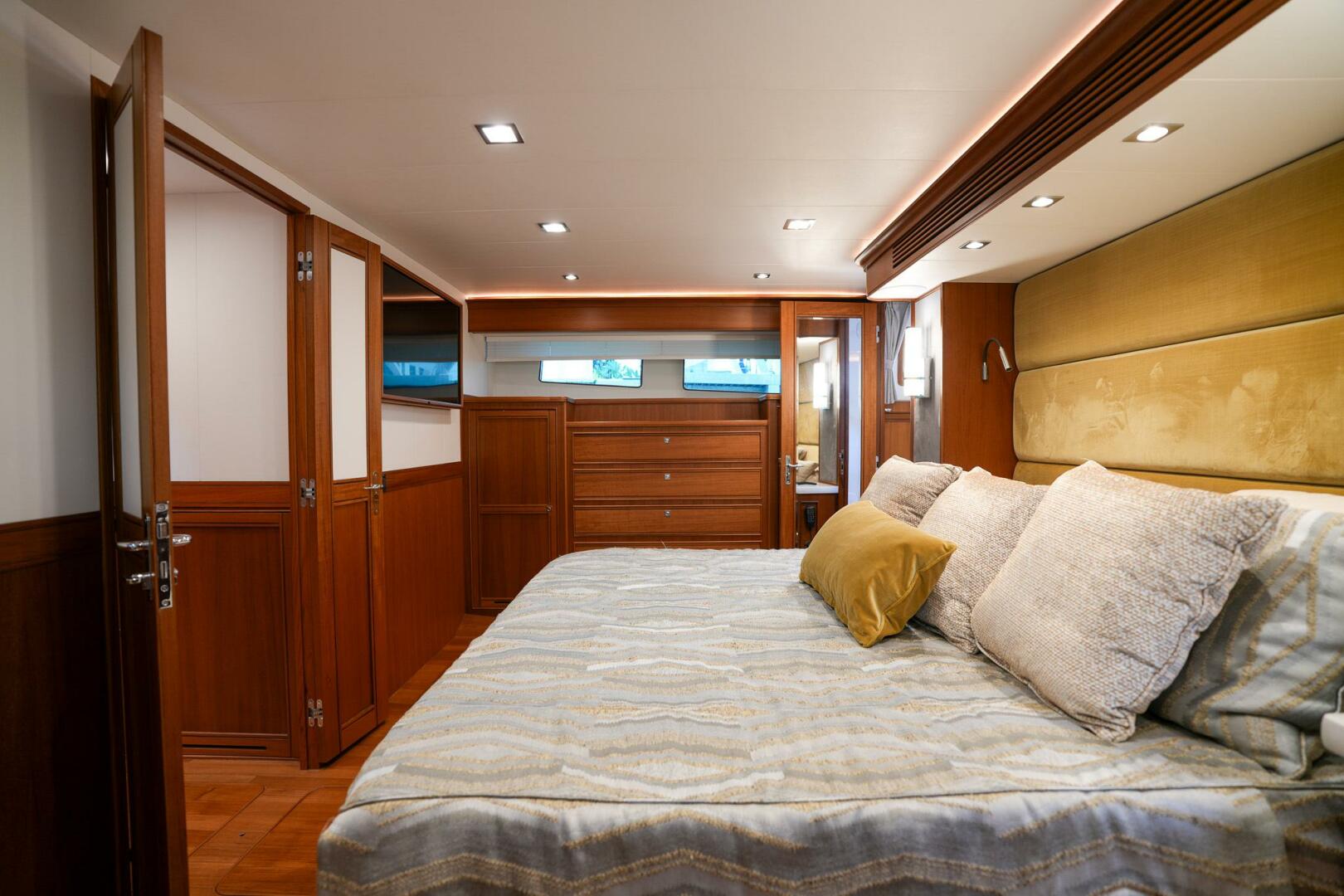 2022 Marlow Explorer 62E-CB - Image 42