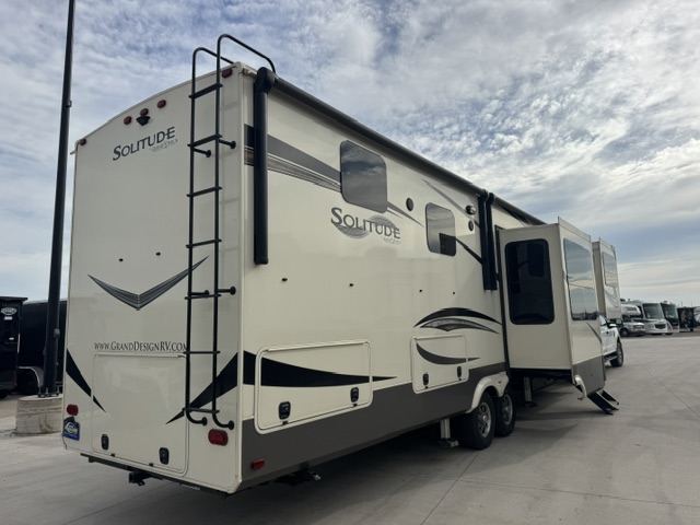 2020 Grand Design Solitude 380FL - Image 5