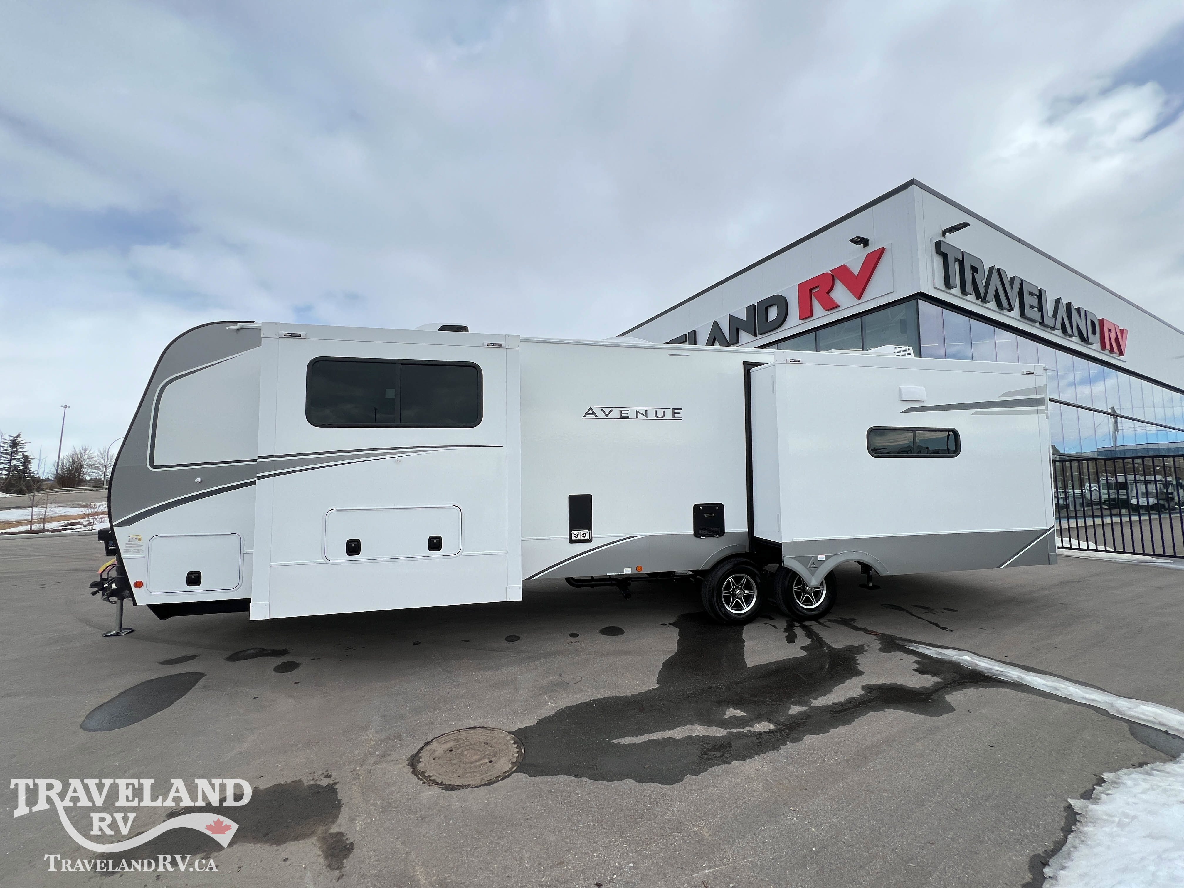 2026 Alliance RV AVENUE 332RL - Image 6