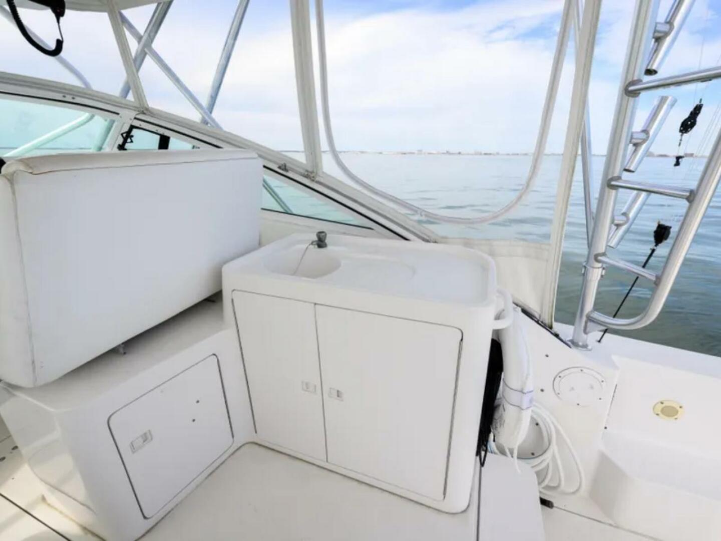 1998 Bertram 36 Moppie - Image 6