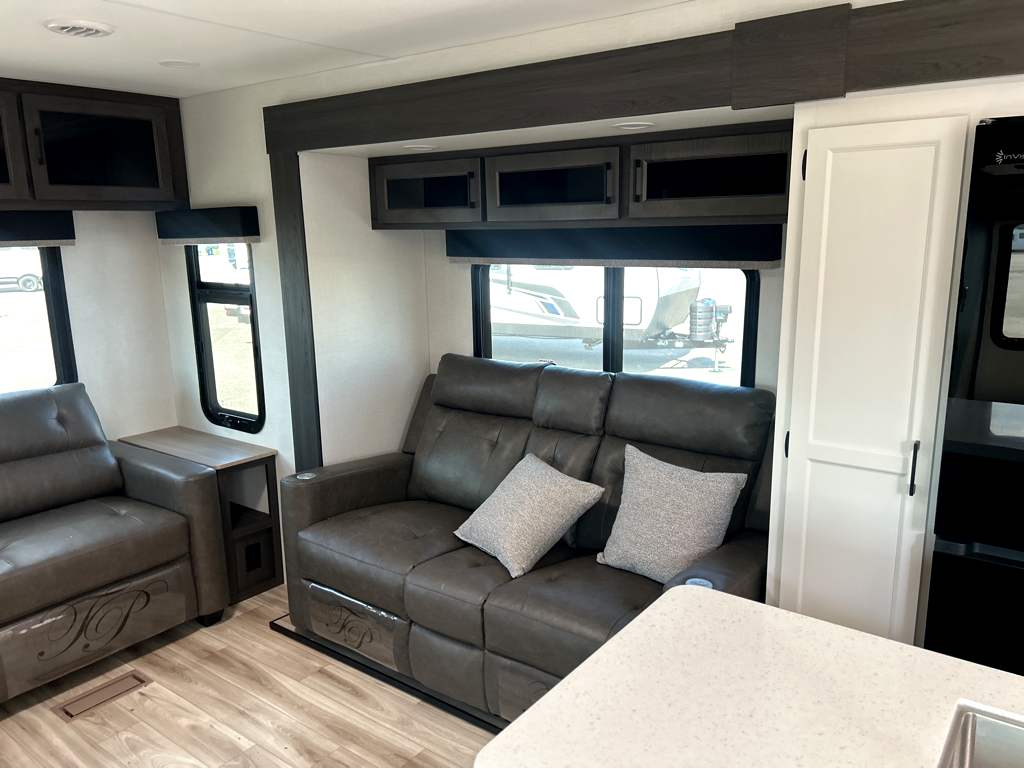 2026 VENTURE RV SPORTTREK 343VIK - Image 12
