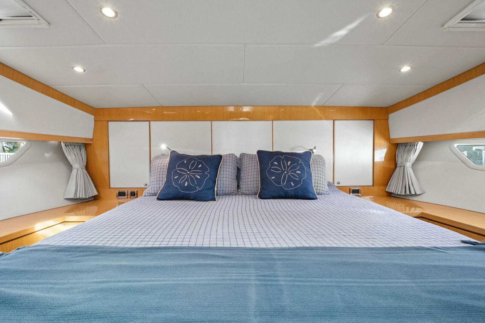2018 Mares 47 Outboard Express Catamaran - Image 27
