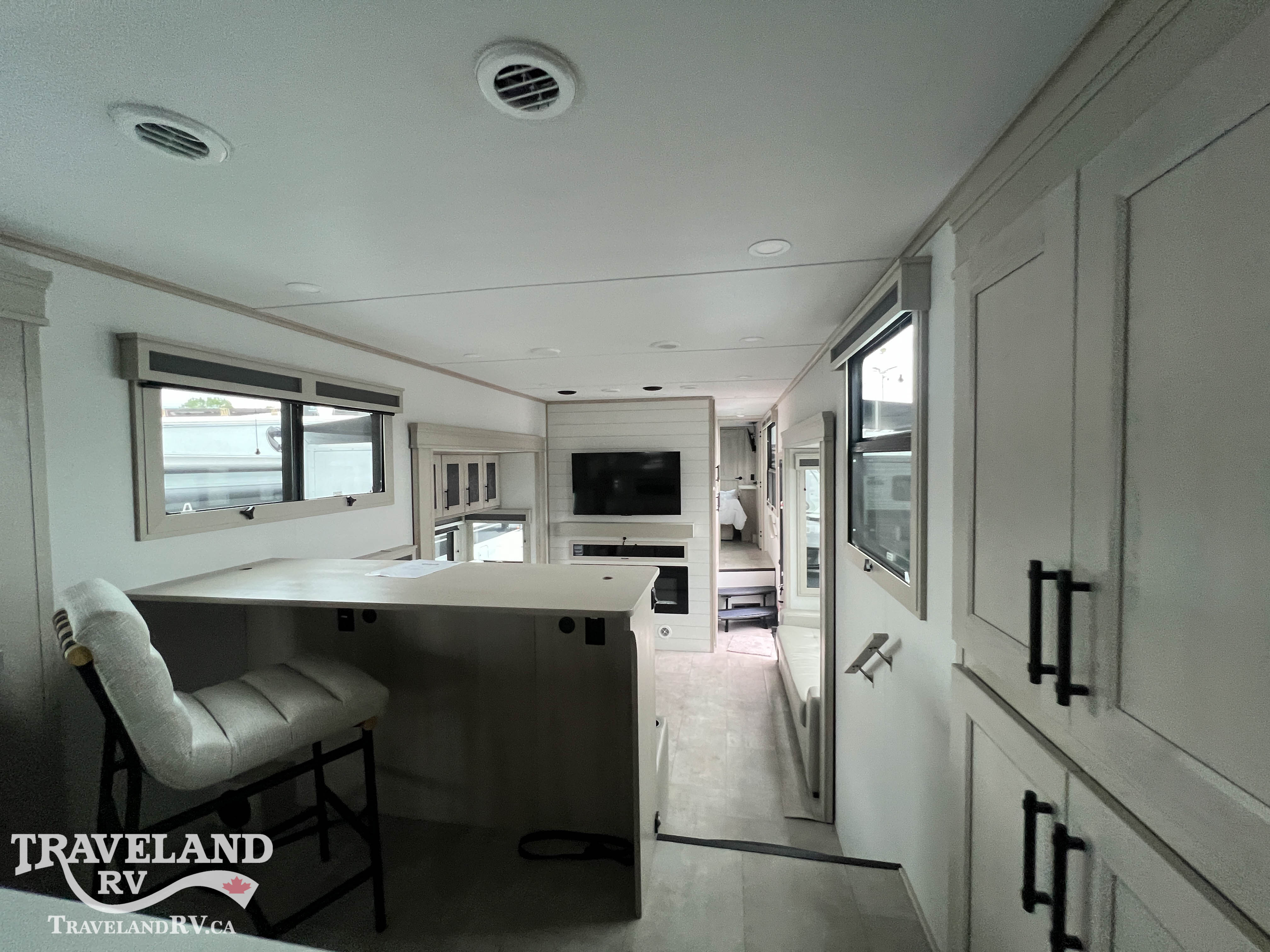 2025 Grand Design Solitude 390RK - Image 16