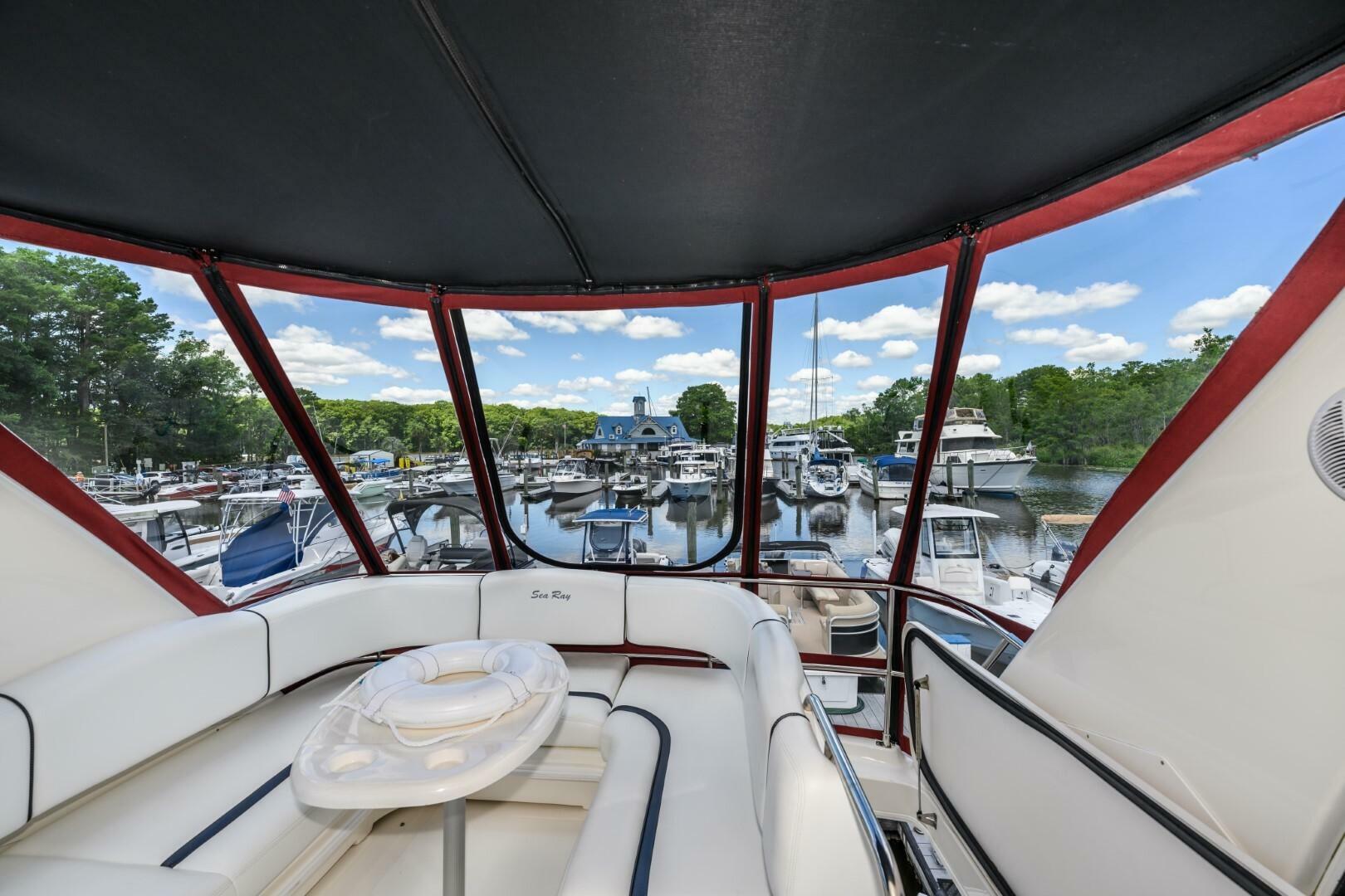 2005 Sea Ray 420 Sedan Bridge - Image 11