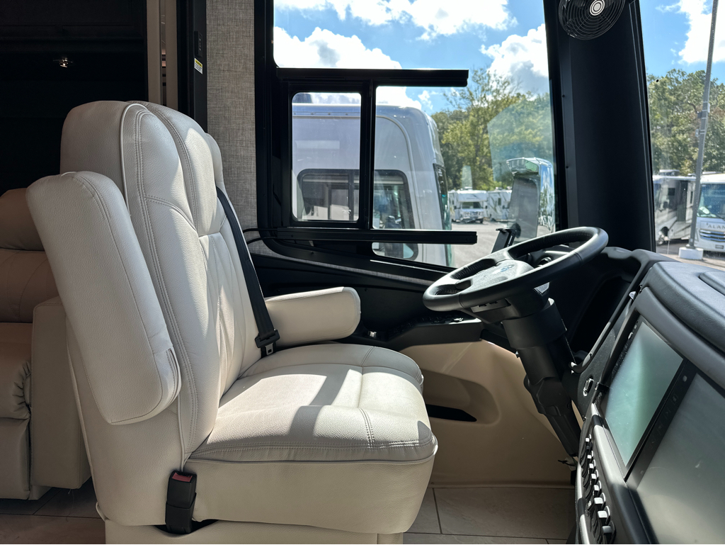 2025 TIFFIN ALLEGRO BUS 40IP - Image 31
