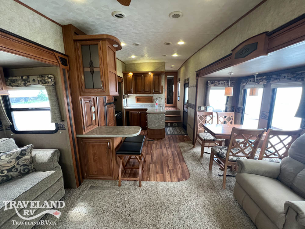 2014 FOREST RIVER SABRE 34REQS-6 - Image 4