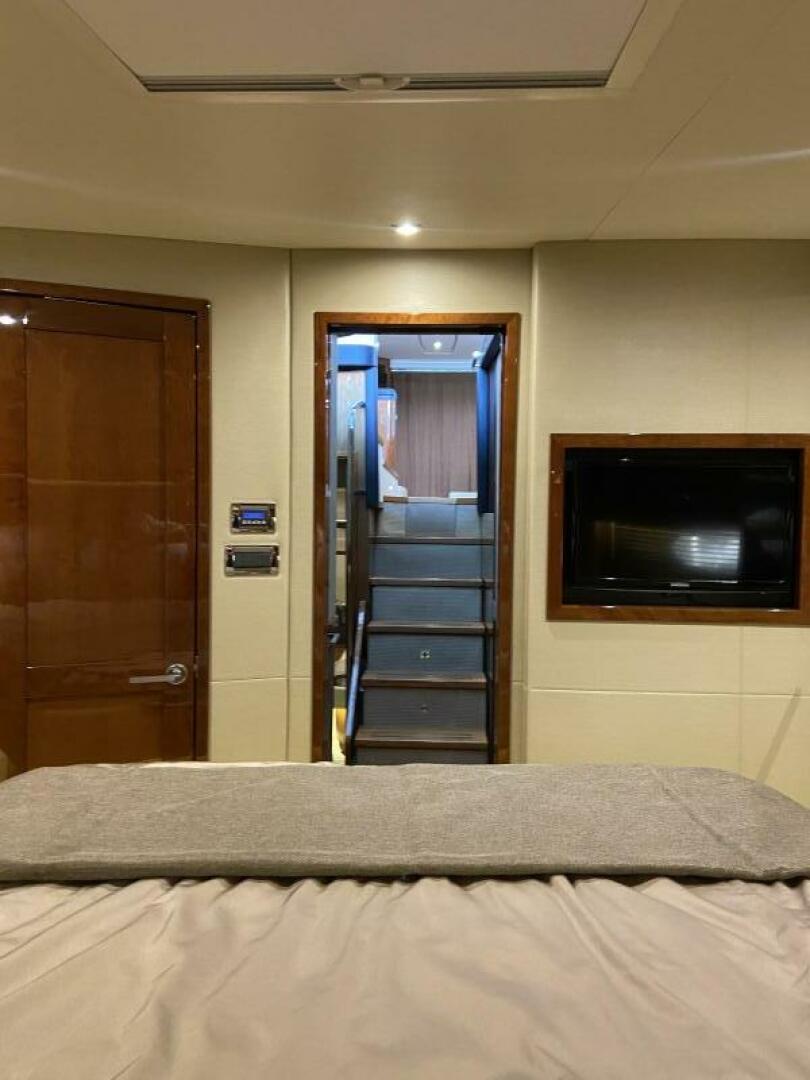 2016 Sea Ray 510 FLY - Image 22