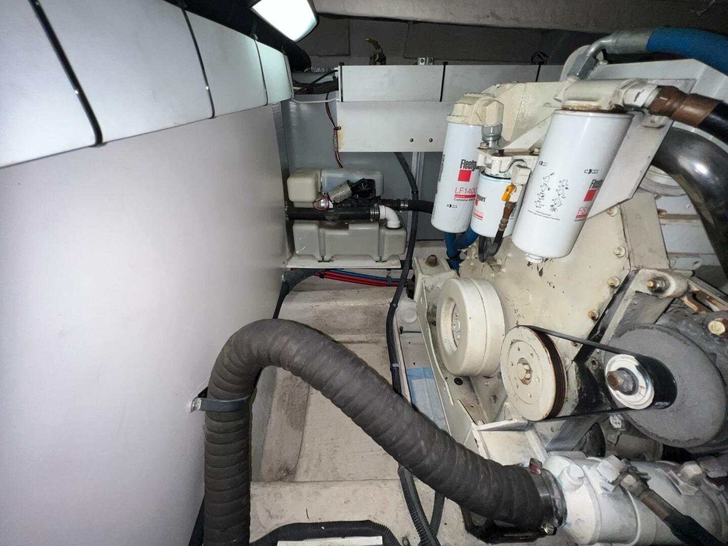 2005 Sea Ray 500 Sedan Bridge - Image 35