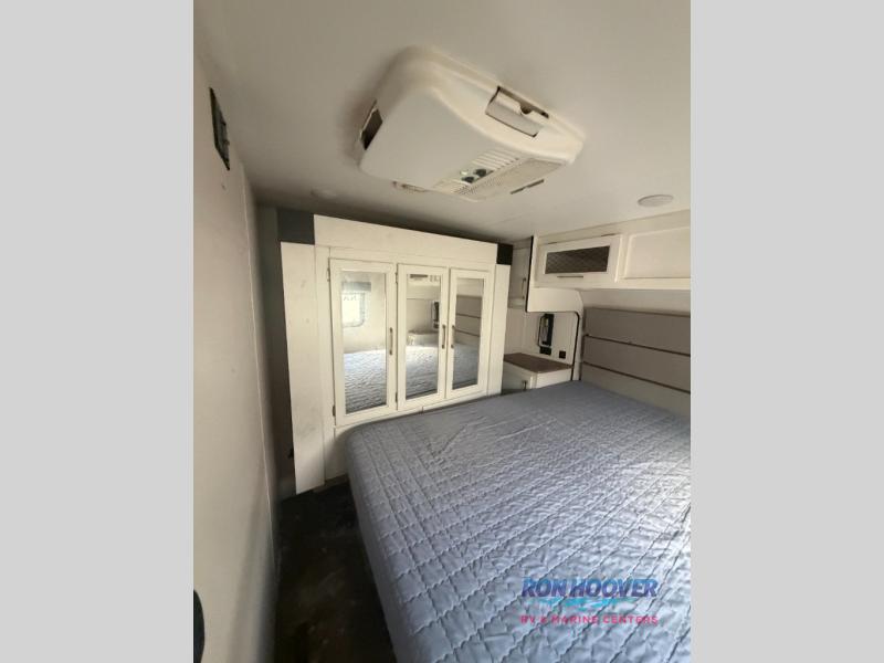 2022 FOREST RIVER CRUSADER 335RLP - Image 6