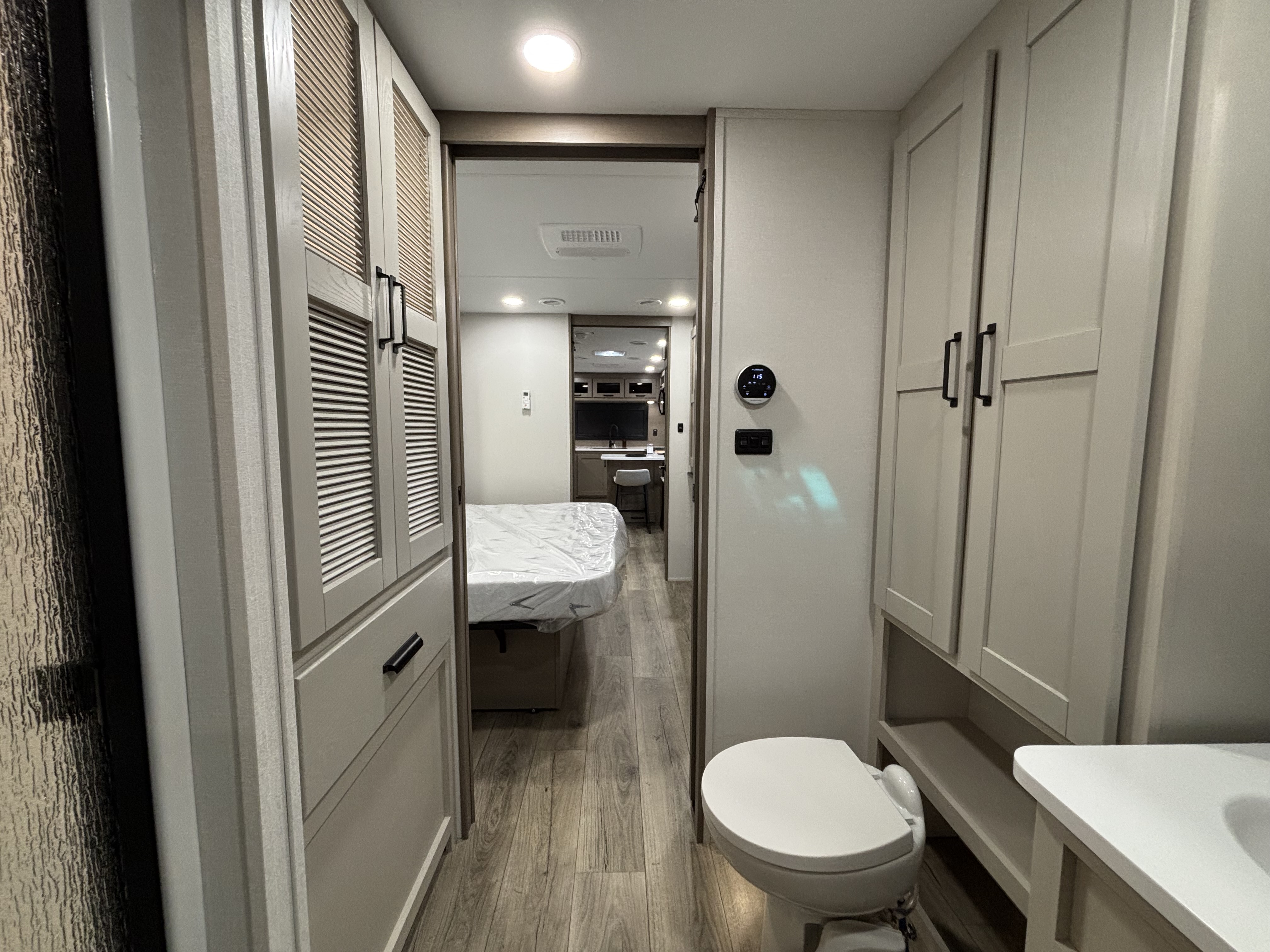 2026 Grand Design Reflection Travel Trailer 322FKTS - Image 19