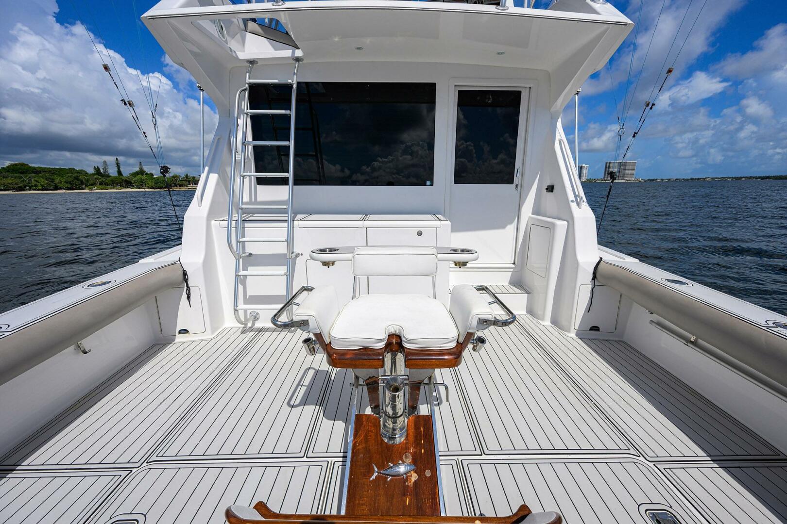 2000 Viking 50 Convertible - Image 47