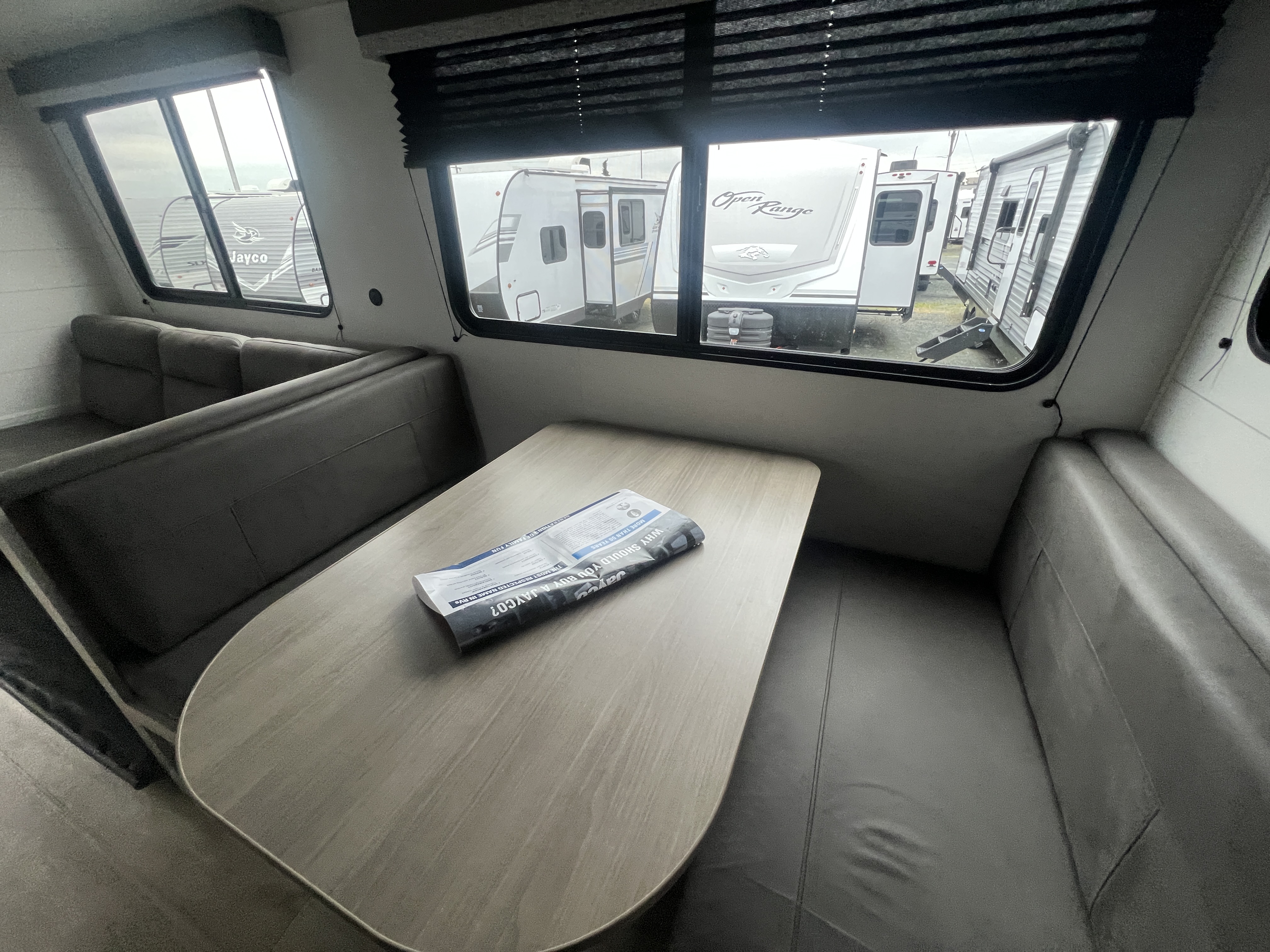 2027 Jayco Jay Flight SLX 262RLSW - Image 9