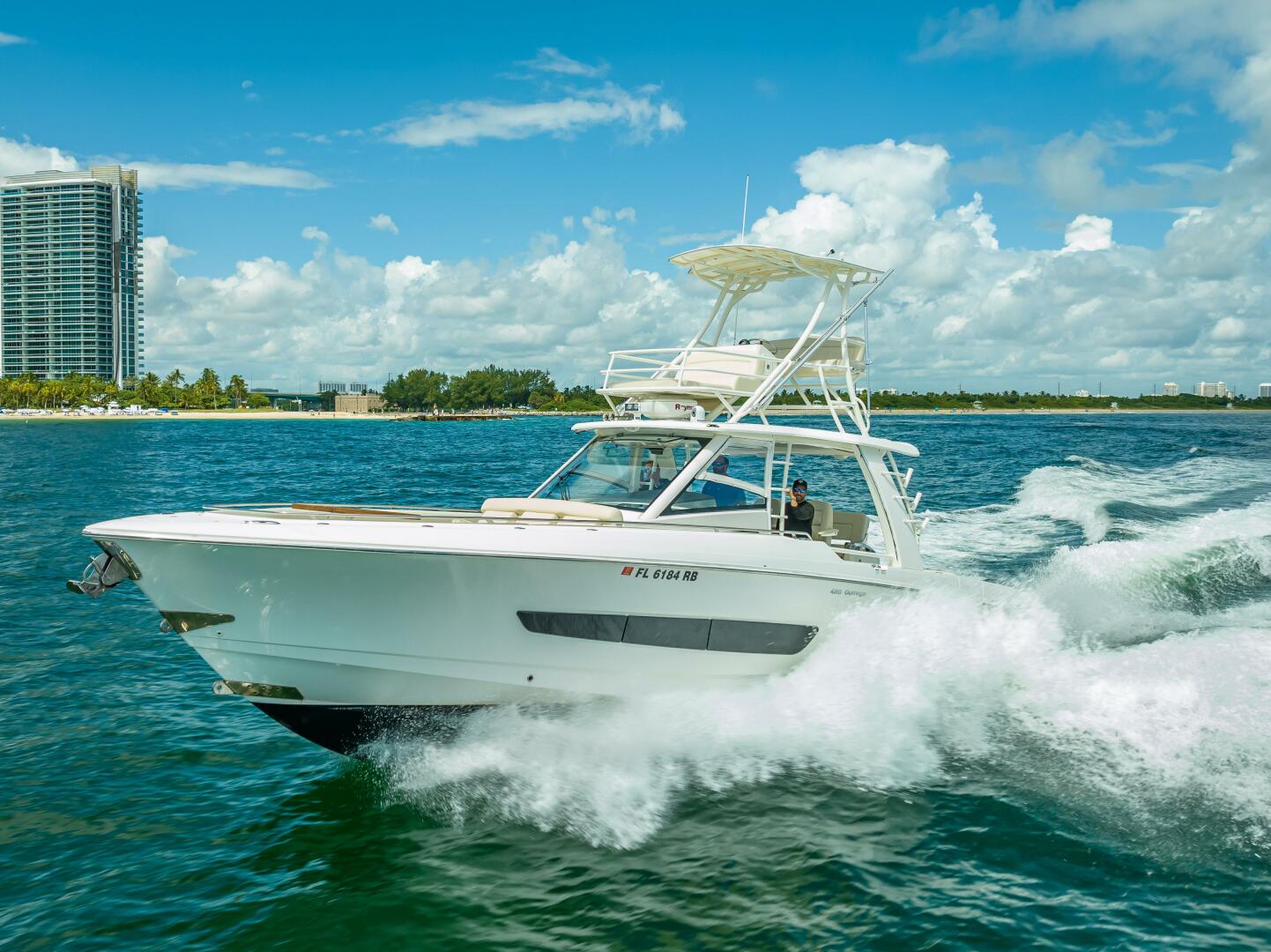 2016 Boston Whaler - Image 32