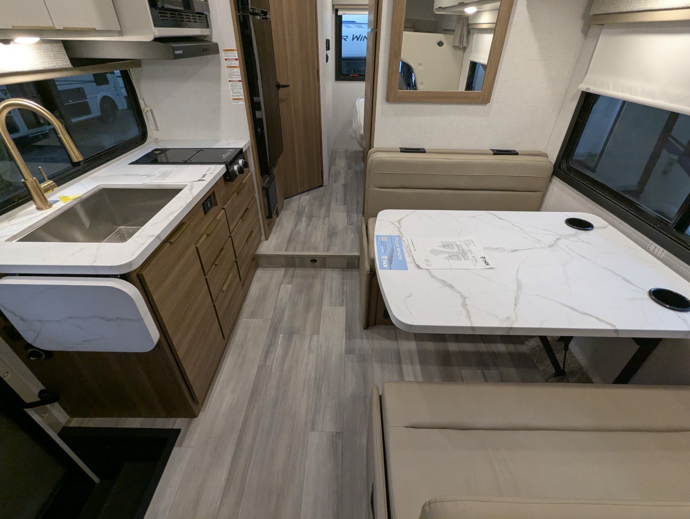 2027 Thor Motor Coach Four Winds 22Z - Image 12