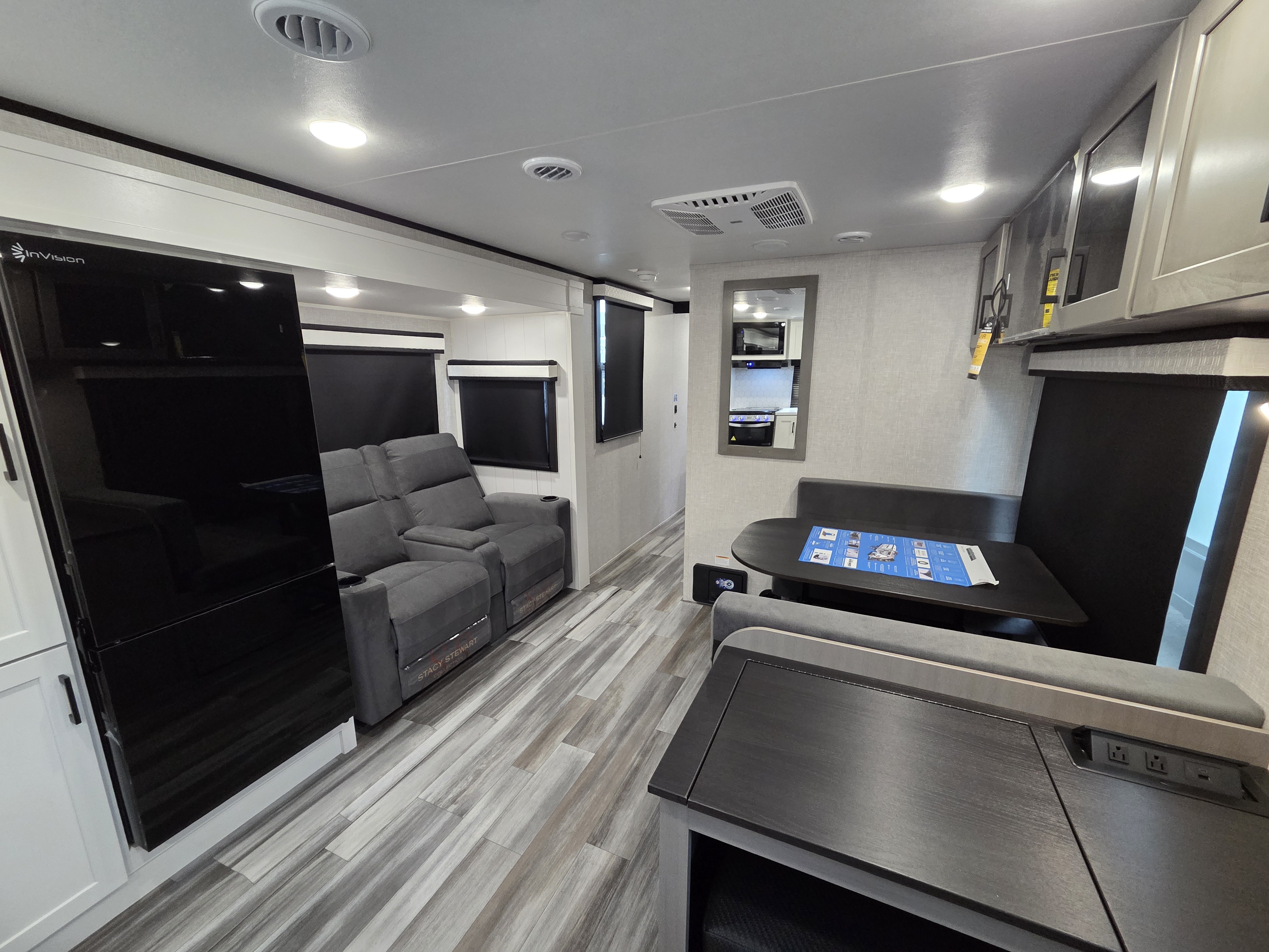 2025 Jayco Jay Feather 23RK - Image 5