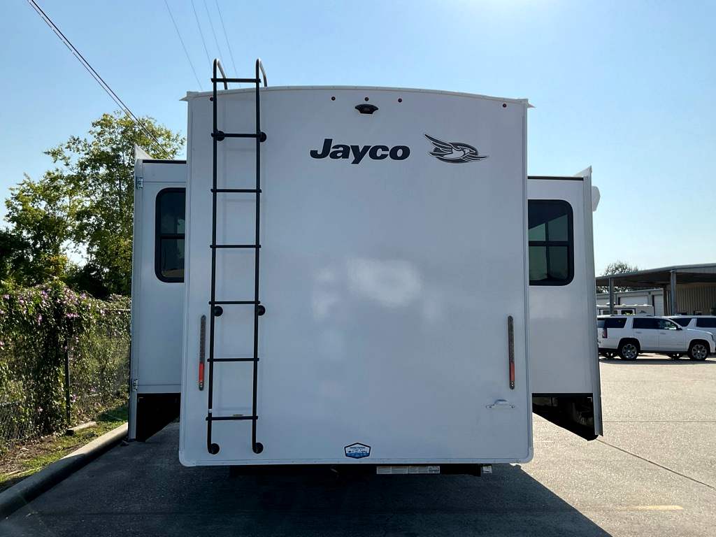 2026 JAYCO Eagle 335 LSTS - Image 8