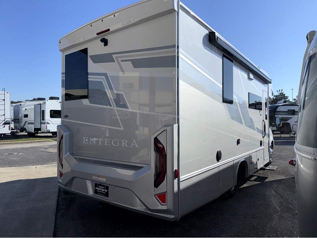 2027 ENTEGRA COACH QWEST 25L - Image 4