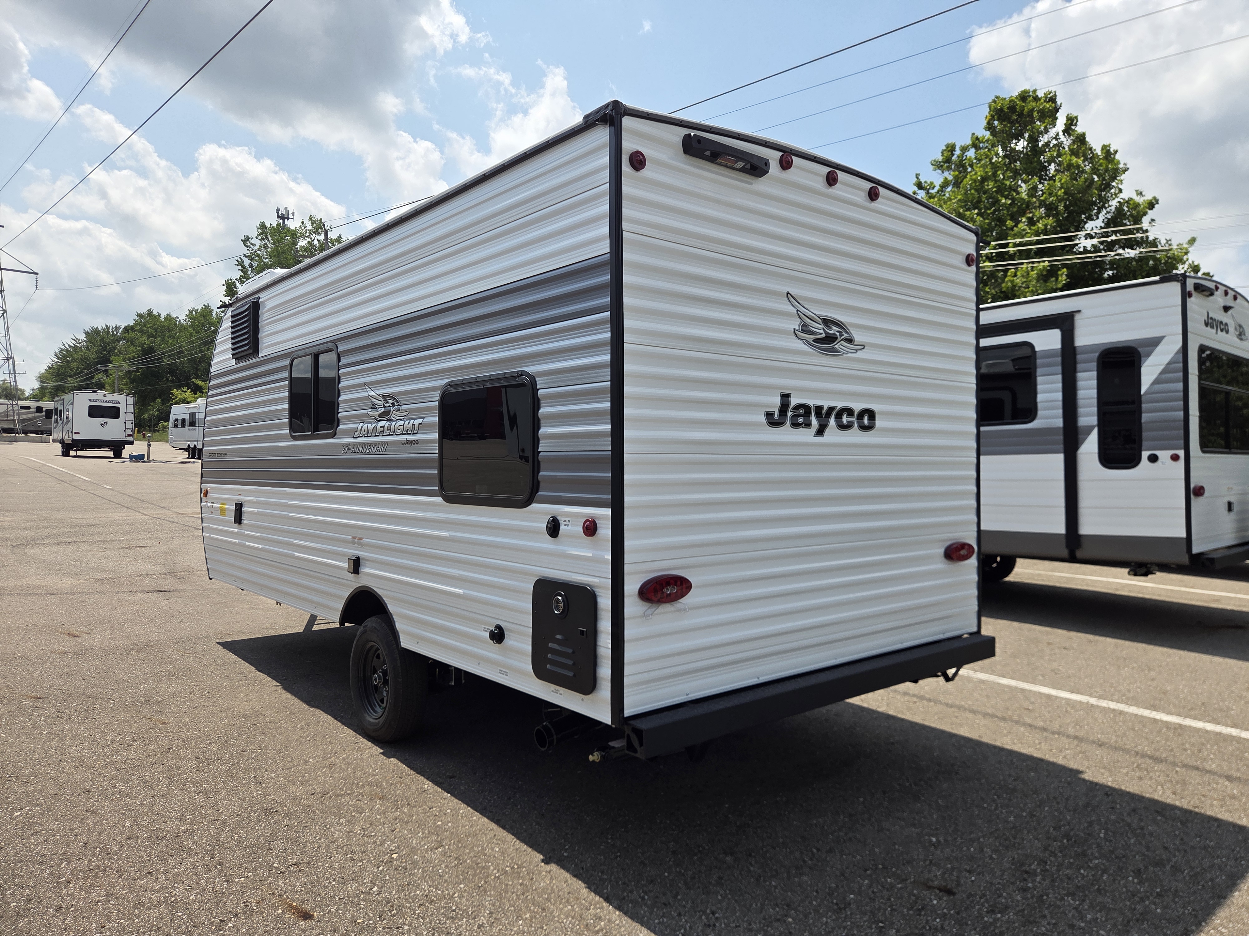 2027 Jayco Jay Flight SLX 170BH - Image 3