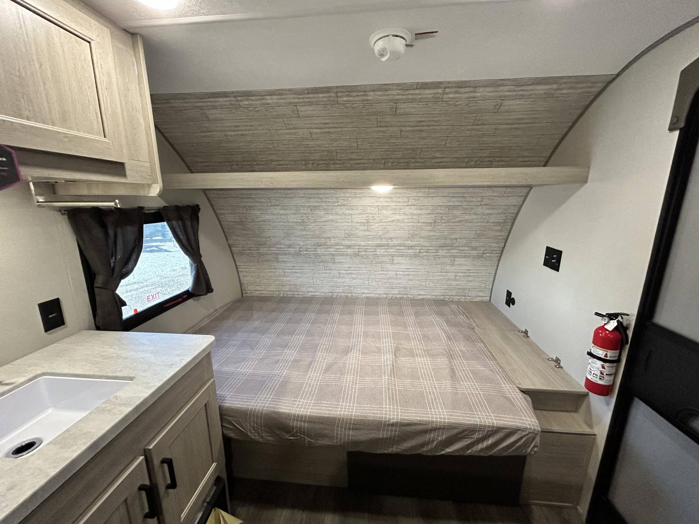 2026 Coachmen Catalina Summit Series 7 134RDX - Image 9