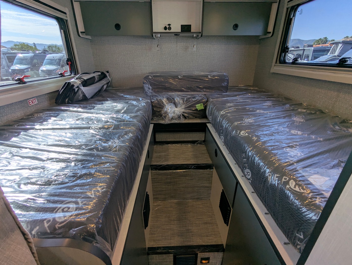 2026 Winnebago EKKO Sprinter 23B AWD - Image 18