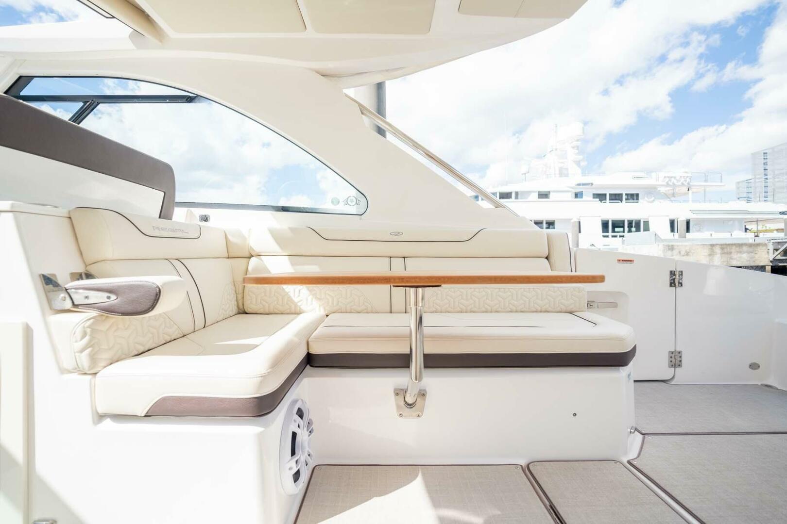 2022 Regal LX36 - Image 20