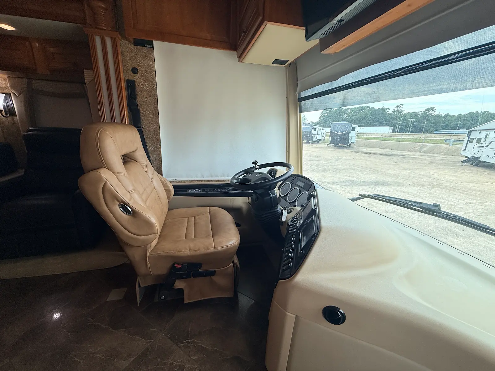 2014 NEWMAR DUTCHSTAR 4364 - Image 9