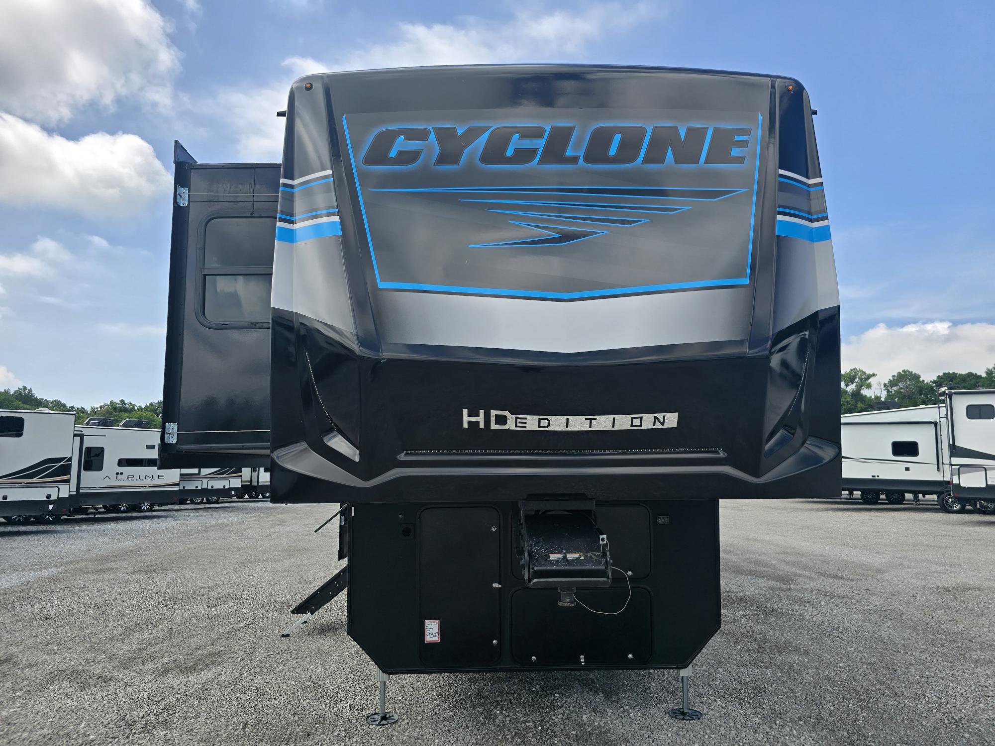 2026 HEARTLAND CYCLONE 4008 - Image 2