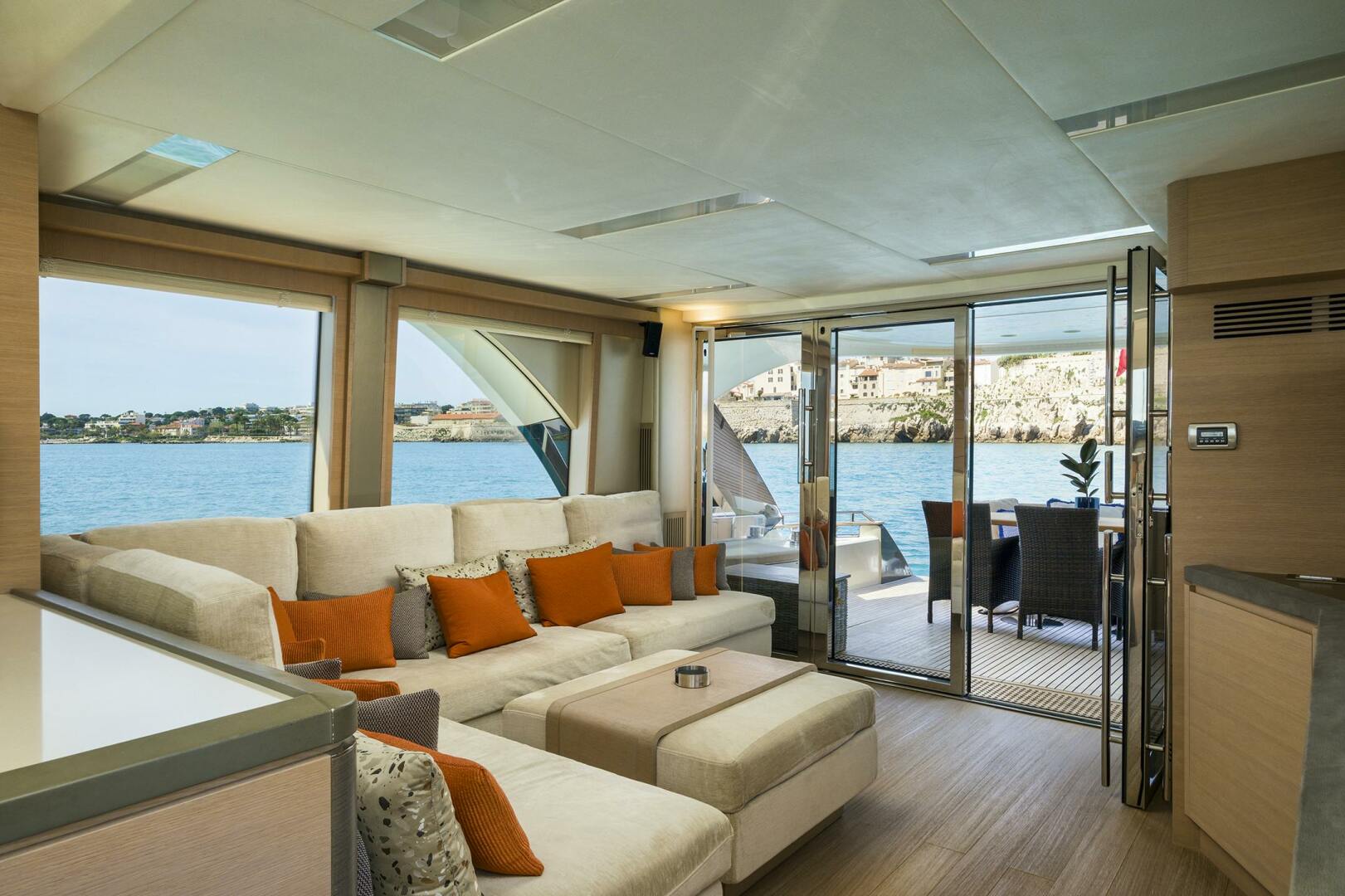 2016 Monte Carlo Yachts Custom - Image 15