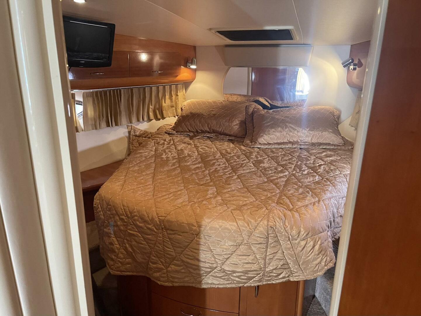 2006 Carver 36 Mariner - Image 26