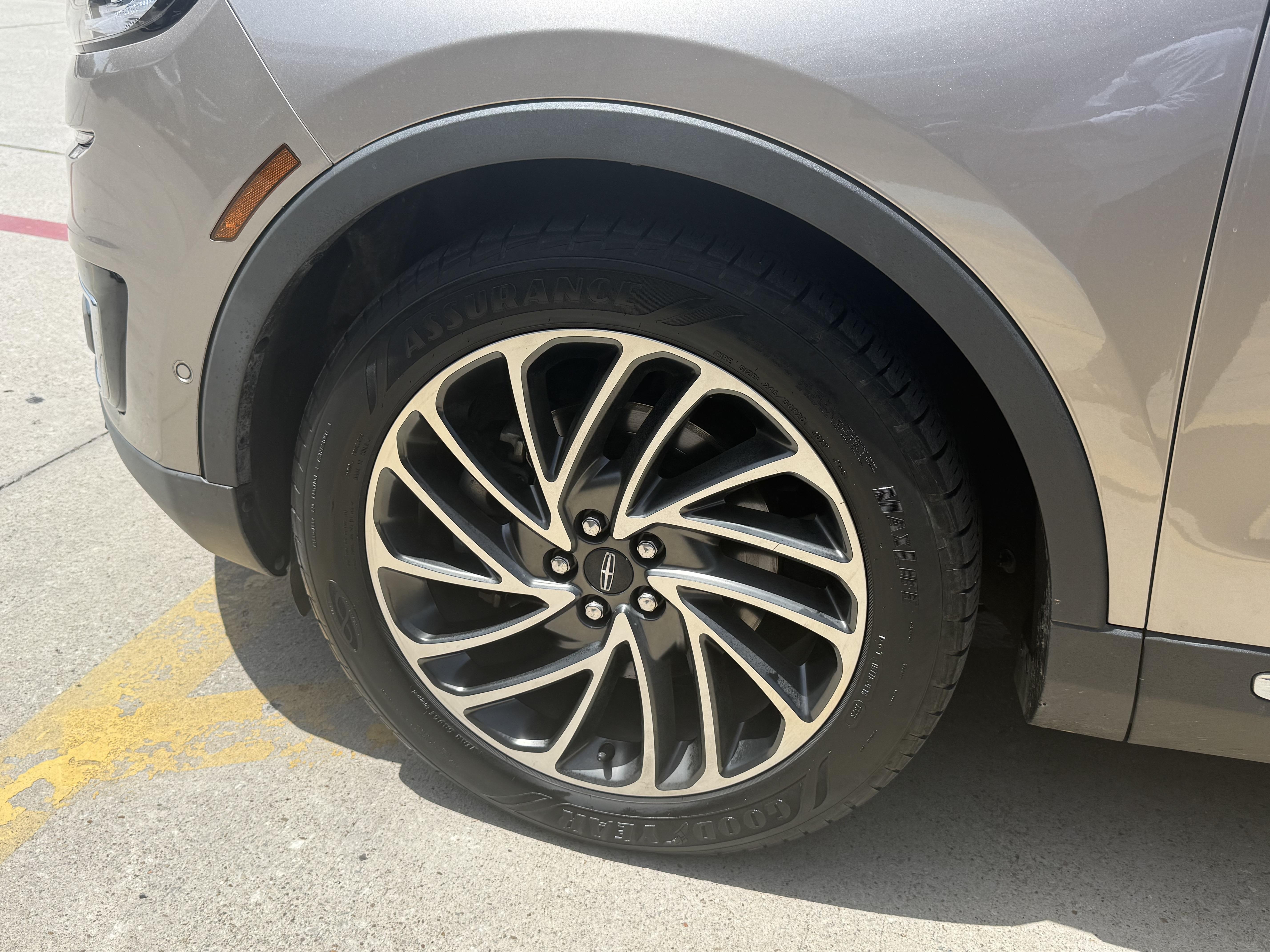 2020 Lincoln Nautilus Utility 4D Reserve AWD I4 Turbo - Image 6